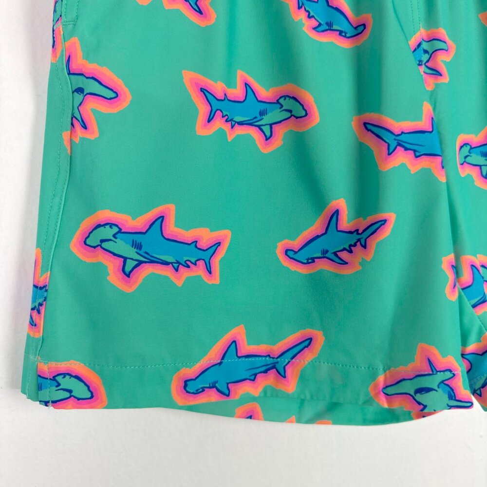 NWOT Chubbies Classic Swim Trunk 7" The Apex Swimmers Teal Sharks Size Large L - Picture 3 of 13